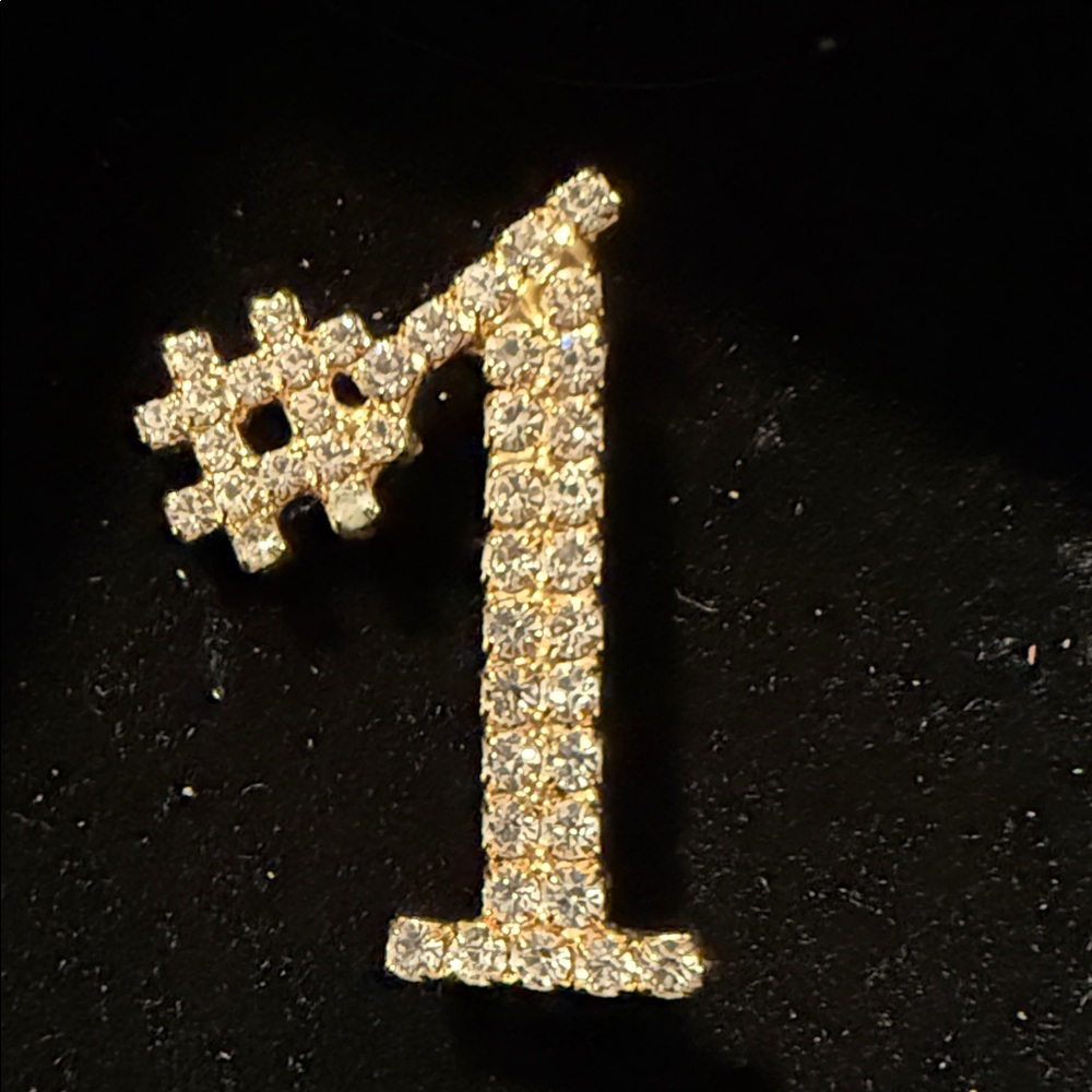 #1 Brooch Gold Tone